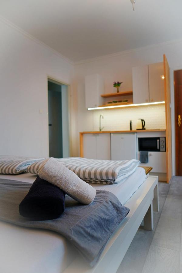 Iwona Pokoje Apartamenty Карвіа Екстер'єр фото