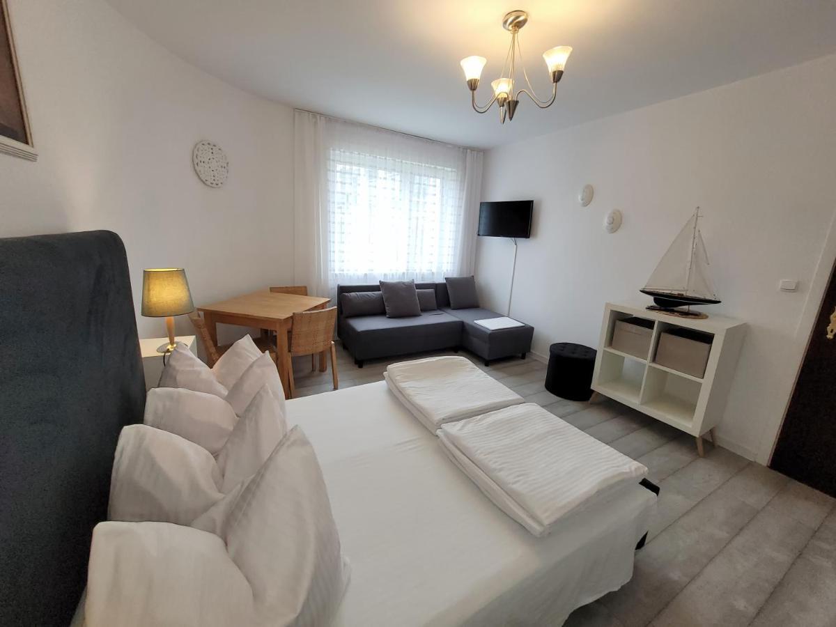 Iwona Pokoje Apartamenty Карвіа Екстер'єр фото