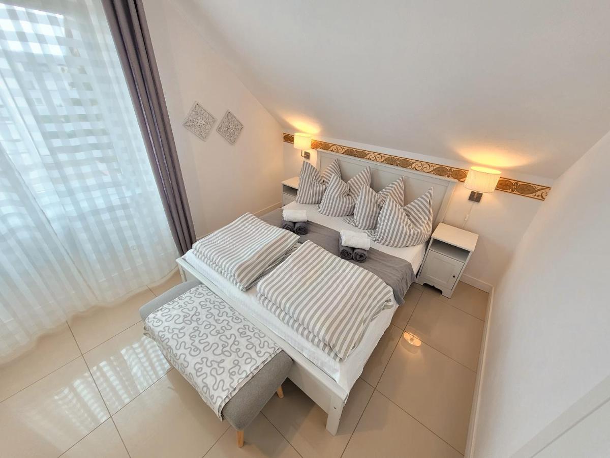 Iwona Pokoje Apartamenty Карвіа Екстер'єр фото